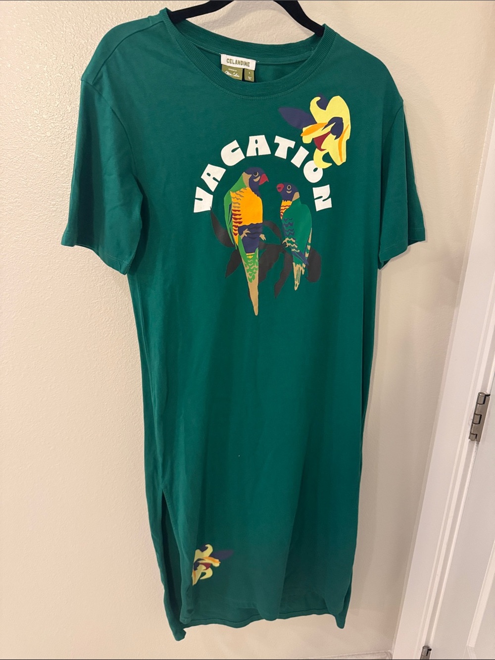 Green 'Vacation' Parrot Graphic Tee Dress - CELANDINE - Picture 4 of 6
